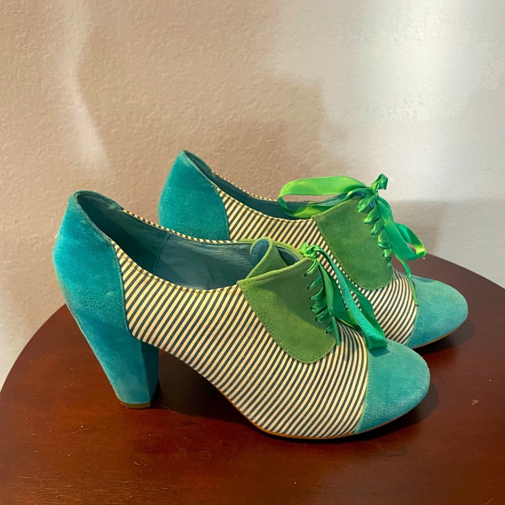 Desigual low rise booties size 7.5